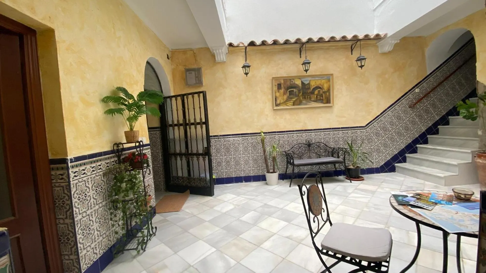 Apartamento Patio Andalusi Junto A La Vina Cádiz Habitación en casa particular